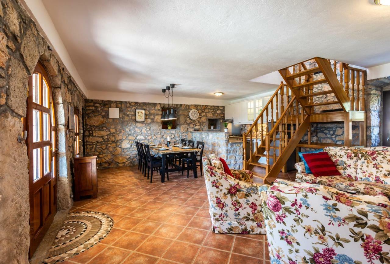 Villa Korina Pinezići Exteriér fotografie